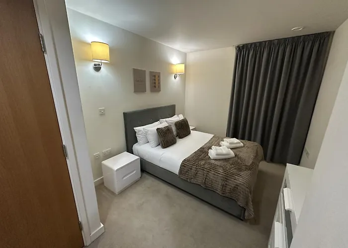One Bedroom Apartment Next To Wembley Staduim